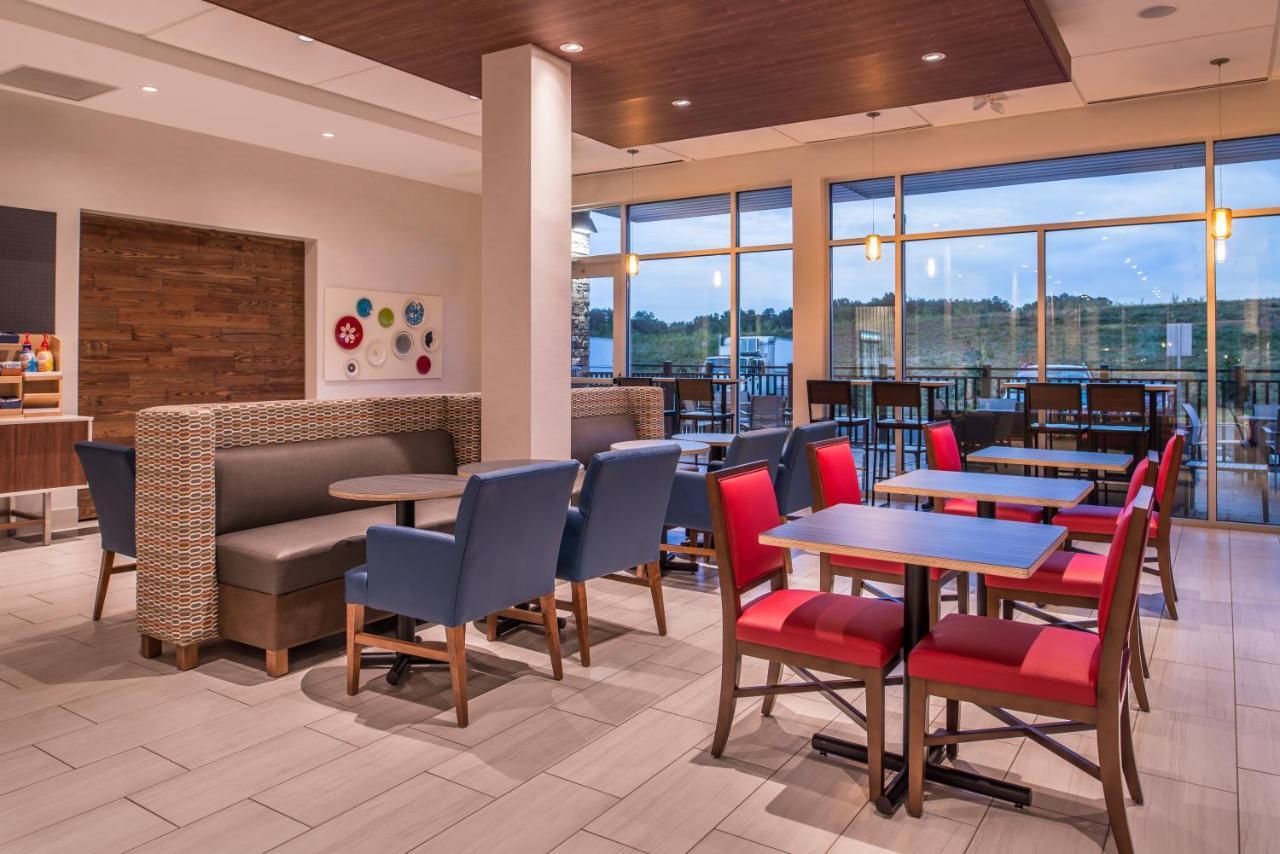 Holiday Inn Express & Suites Farmville By Ihg Eksteriør bilde