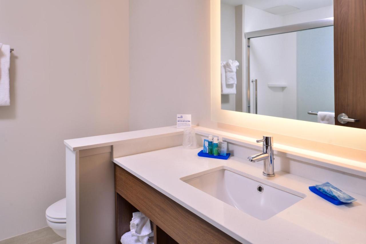 Holiday Inn Express & Suites Farmville By Ihg Eksteriør bilde