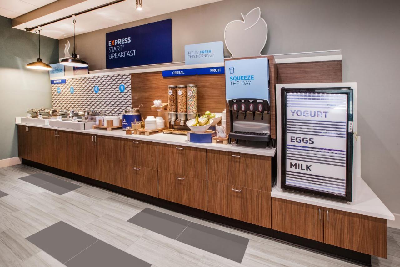 Holiday Inn Express & Suites Farmville By Ihg Eksteriør bilde
