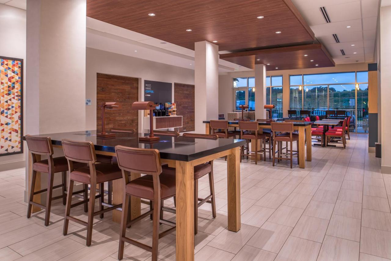 Holiday Inn Express & Suites Farmville By Ihg Eksteriør bilde