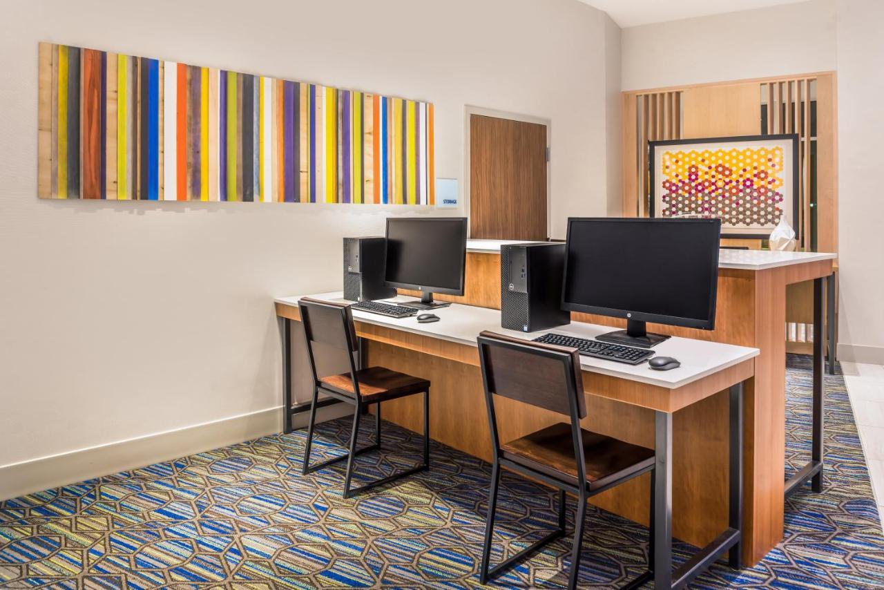 Holiday Inn Express & Suites Farmville By Ihg Eksteriør bilde